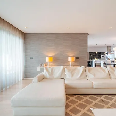Heated Infinity Pool, Sea View, Jacuzzi, Sauna Villa Funchal (Madeira)