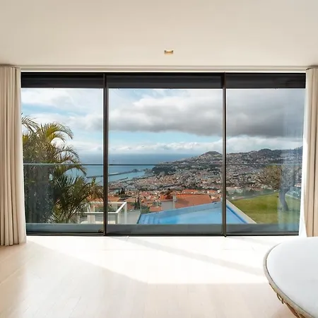 Heated Infinity Pool, Sea View, Jacuzzi, Sauna Villa