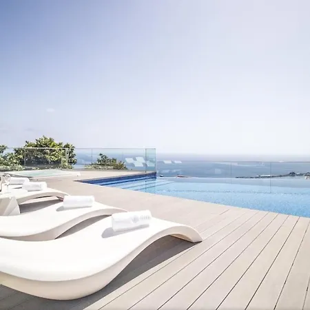 Heated Infinity Pool, Sea View, Jacuzzi, Sauna Villa Funchal (Madeira)