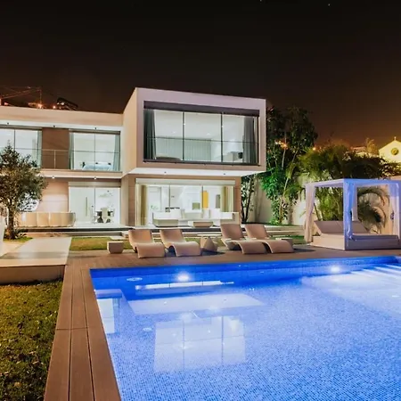 Heated Infinity Pool, Sea View, Jacuzzi, Sauna *